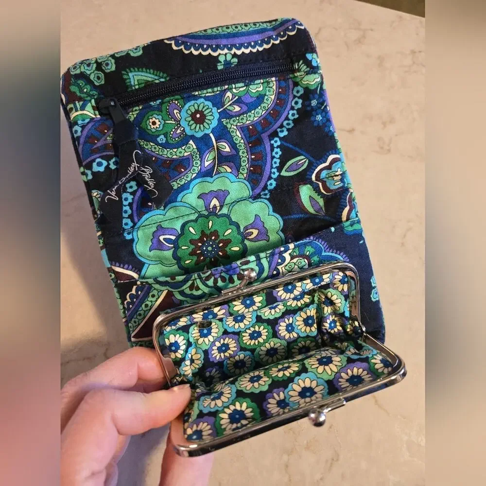 Vera Bradley Quilted Wallet Keychain Cover Coin Clasp Pocket Paisley Blue Green - Picture 4 of 9